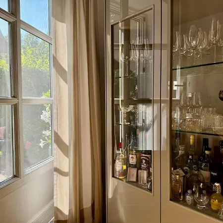 With Piano, Fireplace & Dream Bed Apartament